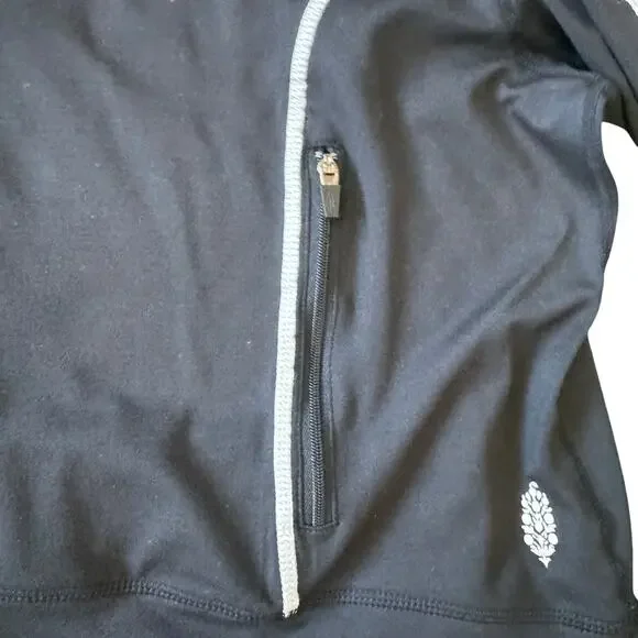 Free People Movement Black Long Sleeve Hooded Athletic Top size medium - Picture 4 of 7